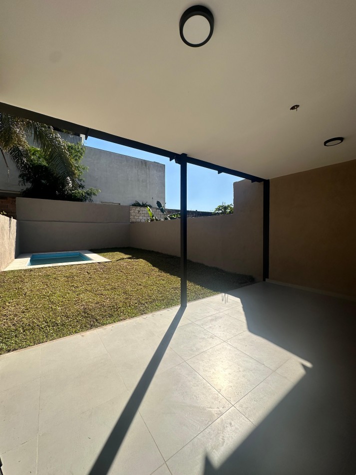 Duplex en Yerba Buena remodelado a nuevo
