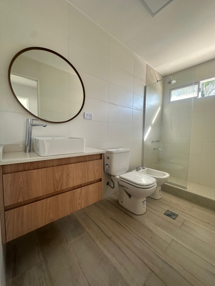 Duplex en Yerba Buena remodelado a nuevo