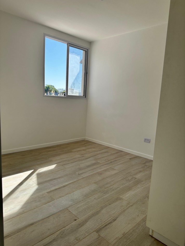 Duplex en Yerba Buena remodelado a nuevo