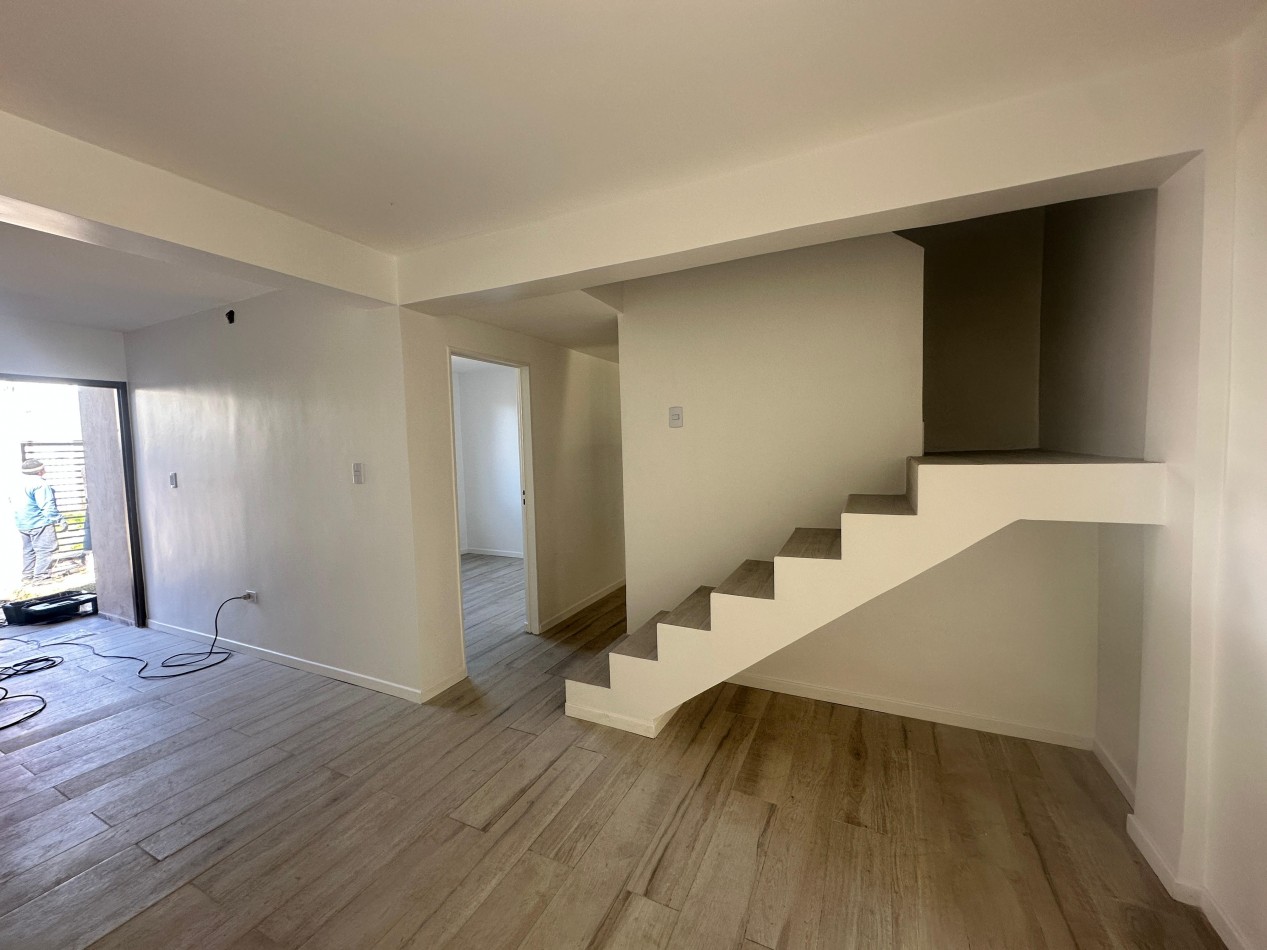 Duplex en Yerba Buena remodelado a nuevo
