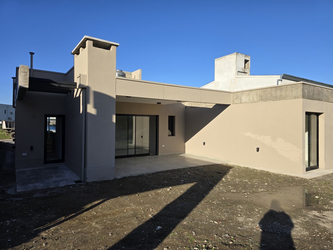 Venta casa a estrenar en Alto Verde 3