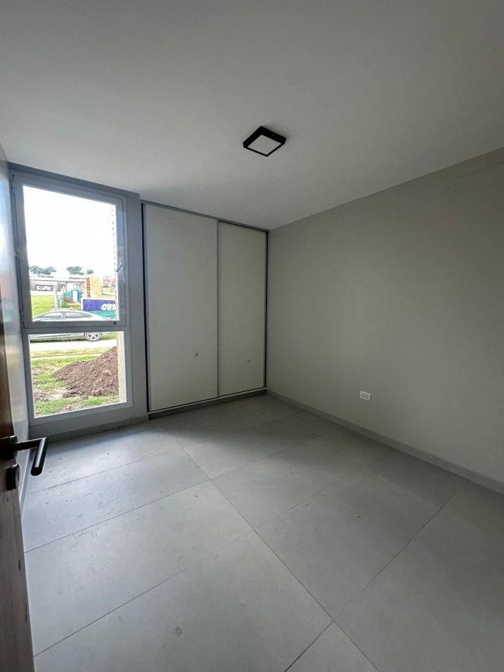 Casa a estrenar en Country La Reserva 1 - Lote A17