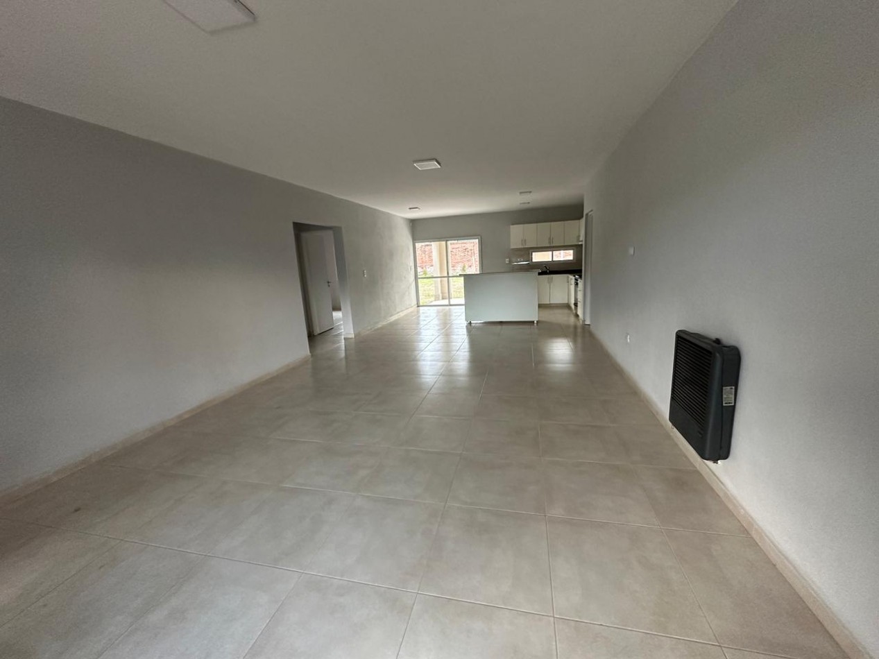 Aquiler casa barrio privado Quinta Azucena